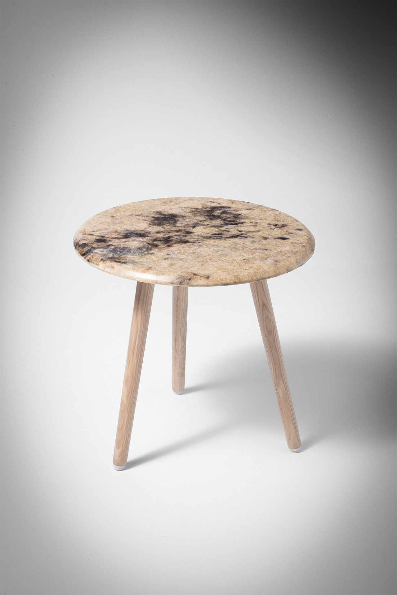 Table d'appoint Hembury — pattes frêne naturel